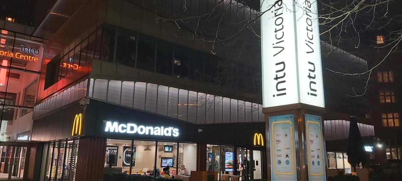 Victoria Centre Apartments In The Victoria Centre Shopping Centre - Nottingham City Centre - 24 Hour Access - Most Central Location, Kitchen - Sunday Check-Out 1Pm - Opposite Hilton By Restaurants & Shops - Outdoor Parking Cars Or Vans Five Pounds A Exterior foto